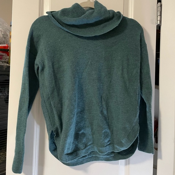 Teal Tahari wool turtleneck sweater - Picture 2 of 5